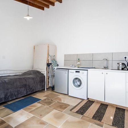 To Hani - Small Studio Nicosia Eksteriør billede