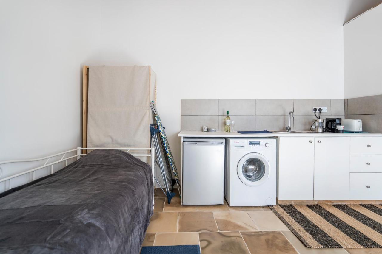 To Hani - Small Studio Nicosia Eksteriør billede